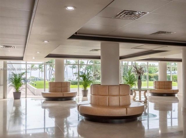 5005 Collins Ave 1506, Miami Beach, FL 33140