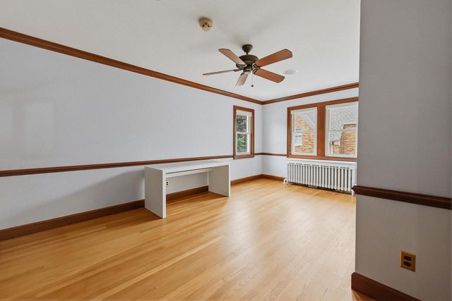 5079 N Lake DRIVE, Whitefish Bay, WI 53217