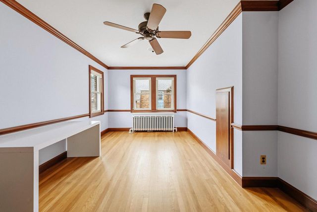 5079 N Lake DRIVE, Whitefish Bay, WI 53217