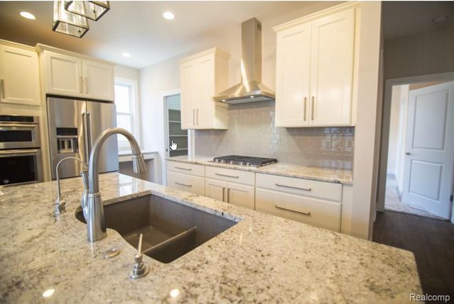 000 VL N Latson Road, Howell, MI 48855