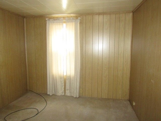 48 Locust St, Ellsworth Boro, PA 15331