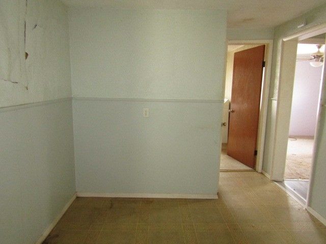 48 Locust St, Ellsworth Boro, PA 15331