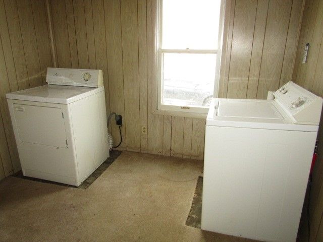 48 Locust St, Ellsworth Boro, PA 15331