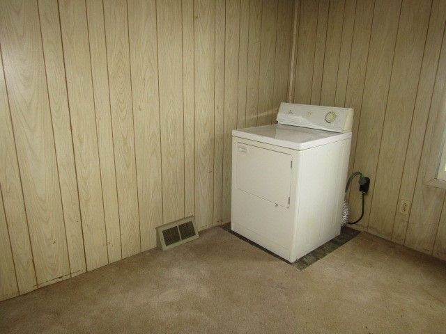 48 Locust St, Ellsworth Boro, PA 15331