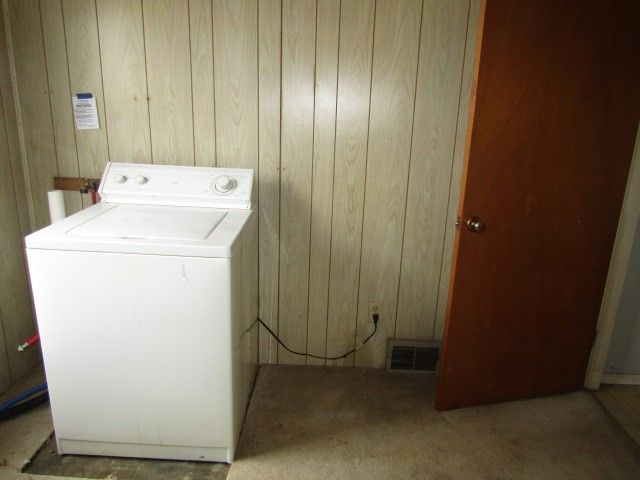 48 Locust St, Ellsworth Boro, PA 15331