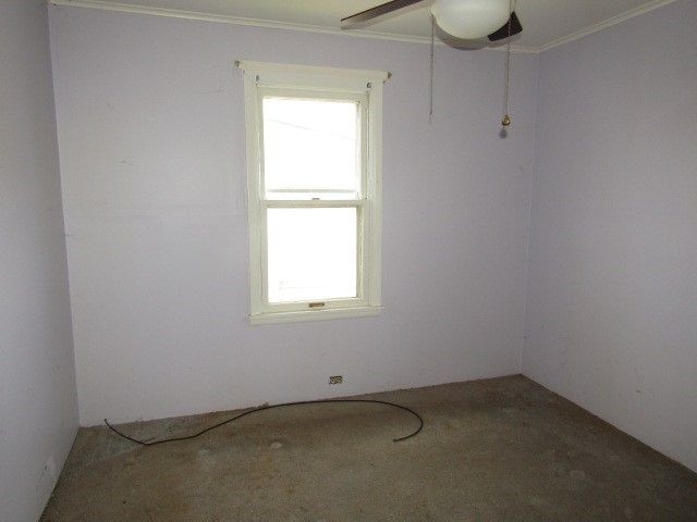 48 Locust St, Ellsworth Boro, PA 15331