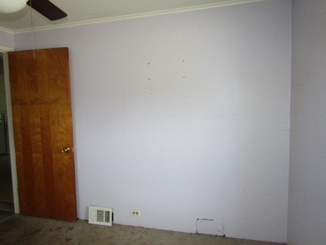 48 Locust St, Ellsworth Boro, PA 15331