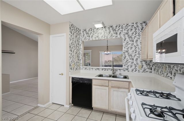 8612 Prairie Hill Drive, Las Vegas, NV 89134