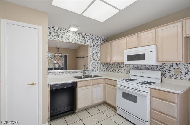 8612 Prairie Hill Drive, Las Vegas, NV 89134