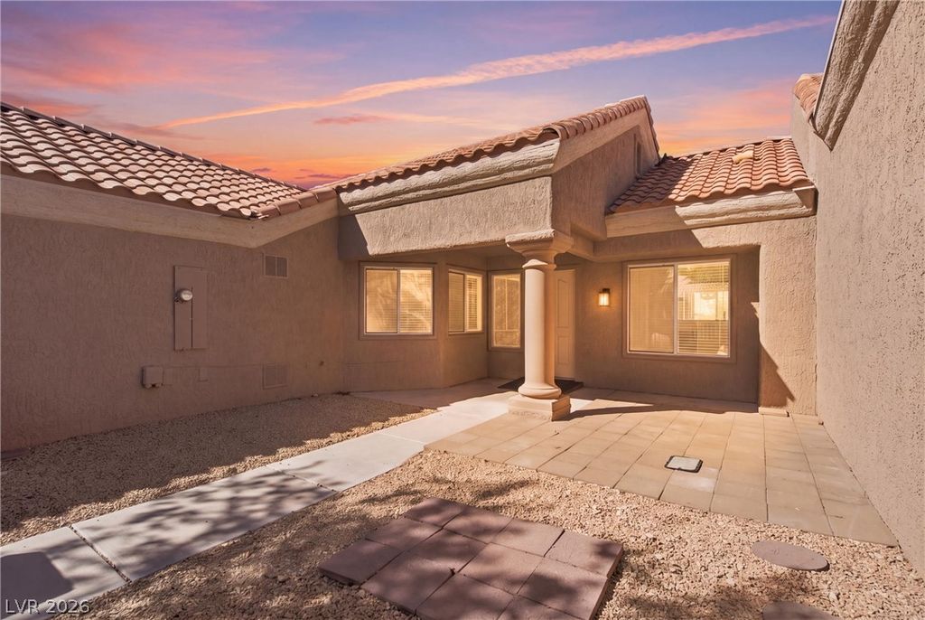 8612 Prairie Hill Drive, Las Vegas, NV 89134 — photo 3