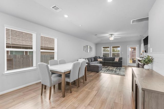 18581 Meadow Point Lane, Conroe, TX 77316