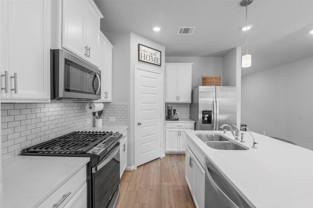 18581 Meadow Point Lane, Conroe, TX 77316