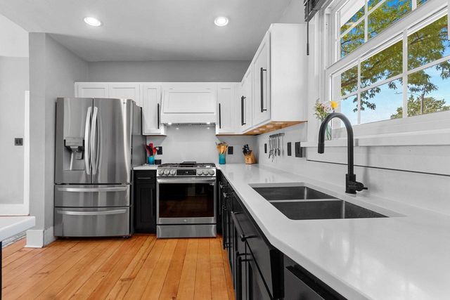 232 N MICHIGAN STREET, De Pere, WI 54115