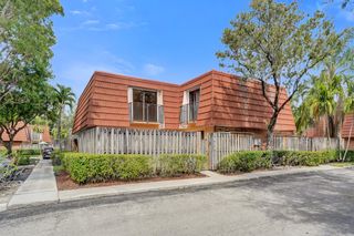 9951 NW 6th Court, Plantation, FL 33324