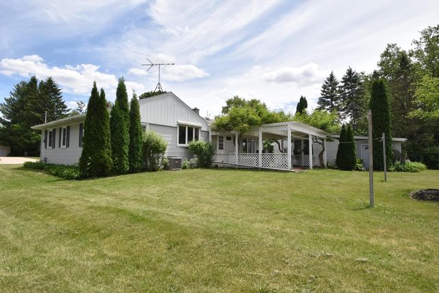 W228S8775 Cherry STREET, Big Bend, WI 53103