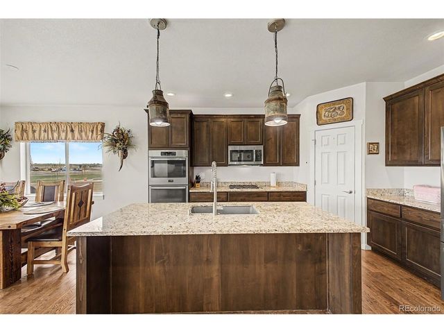 540 Remington Dr, Hudson, CO 80642