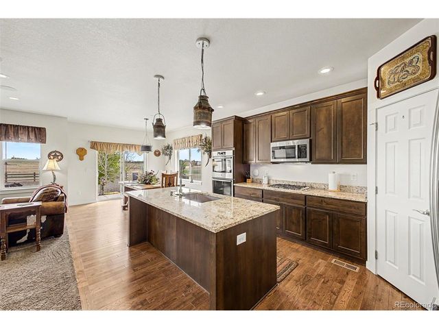 540 Remington Dr, Hudson, CO 80642