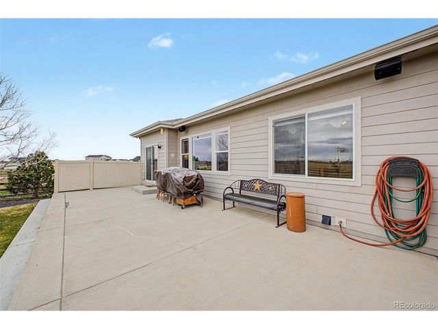 540 Remington Dr, Hudson, CO 80642