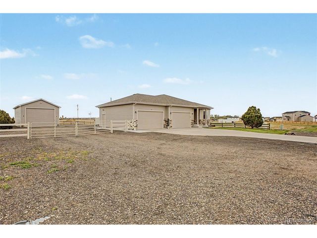 540 Remington Dr, Hudson, CO 80642