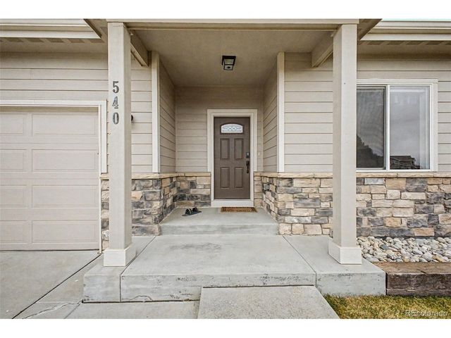 540 Remington Dr, Hudson, CO 80642