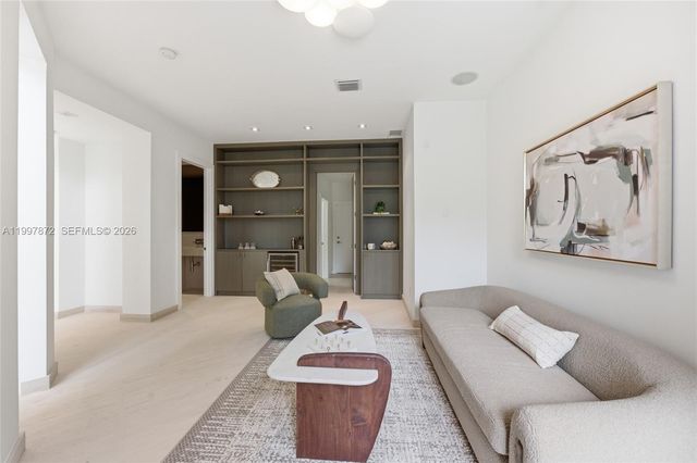 3752 NE 199 ST, Aventura, FL 33180