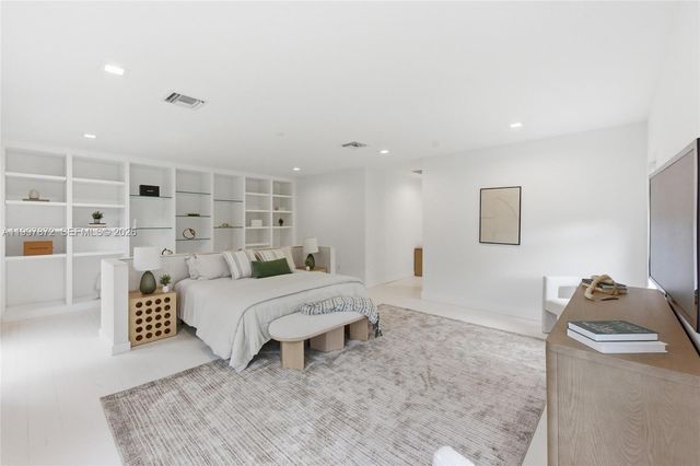 3752 NE 199 ST, Aventura, FL 33180