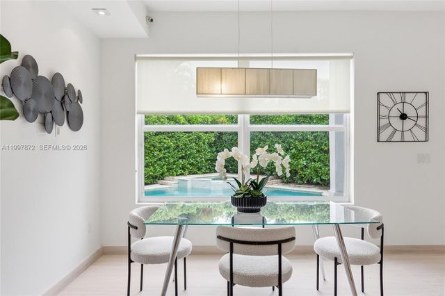 3752 NE 199 ST, Aventura, FL 33180