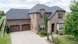 1303 Reynard Dr, Gallatin, TN 37066