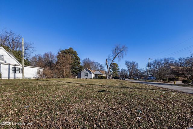 1811 Rockford Ln, Louisville, KY 40216