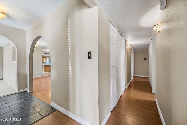 322 E Redfield Road, Chandler, AZ 85225