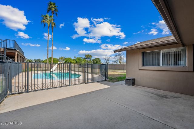 322 E Redfield Road, Chandler, AZ 85225