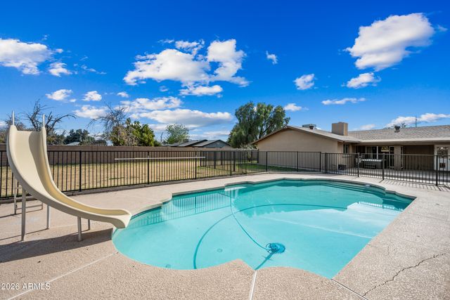 322 E Redfield Road, Chandler, AZ 85225