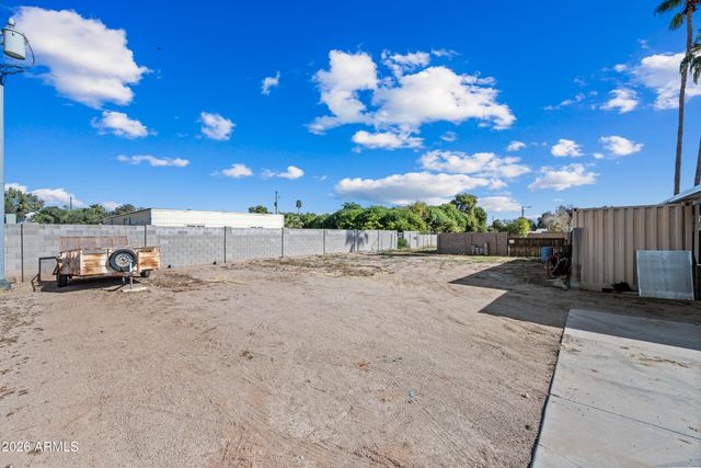 322 E Redfield Road, Chandler, AZ 85225