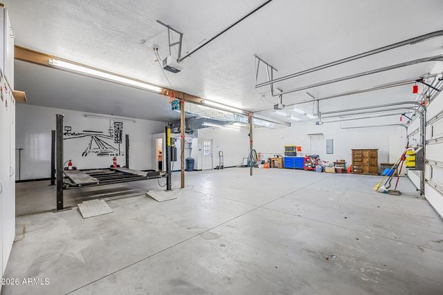 322 E Redfield Road, Chandler, AZ 85225