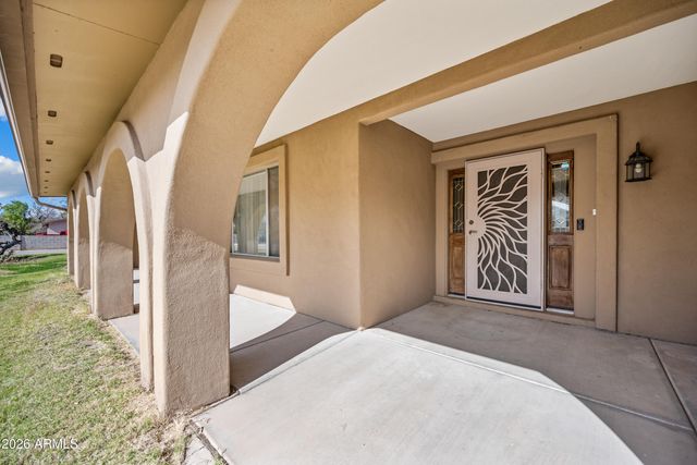 322 E Redfield Road, Chandler, AZ 85225