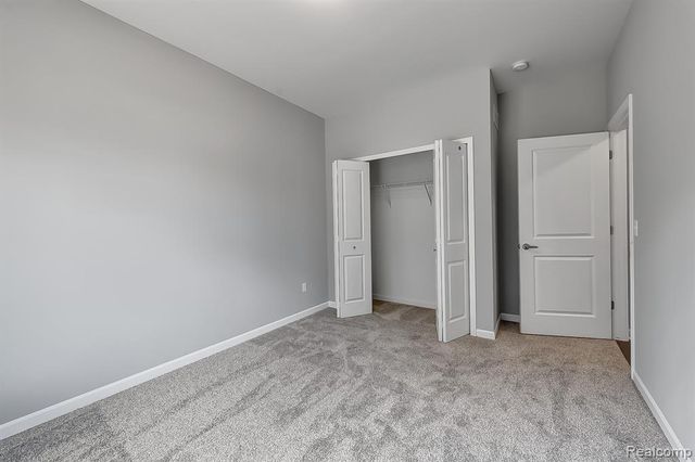 6064 Woodridge Lane, Grand Blanc, MI 48439