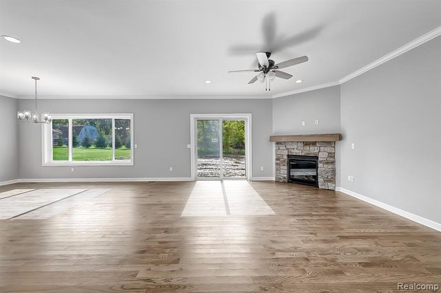 6064 Woodridge Lane, Grand Blanc, MI 48439