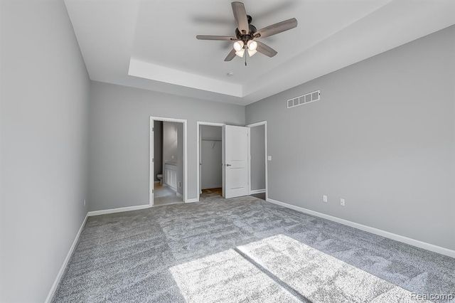 6064 Woodridge Lane, Grand Blanc, MI 48439