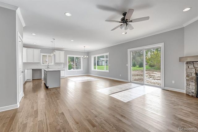 6064 Woodridge Lane, Grand Blanc, MI 48439