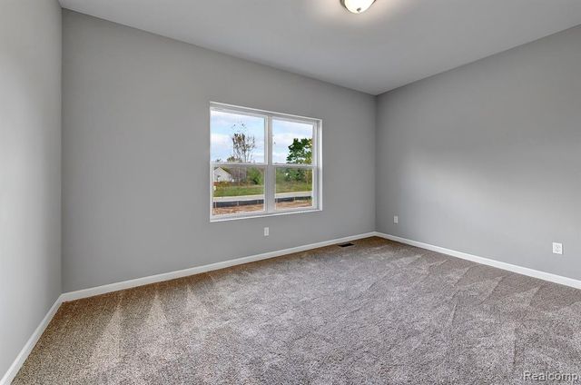 6064 Woodridge Lane, Grand Blanc, MI 48439