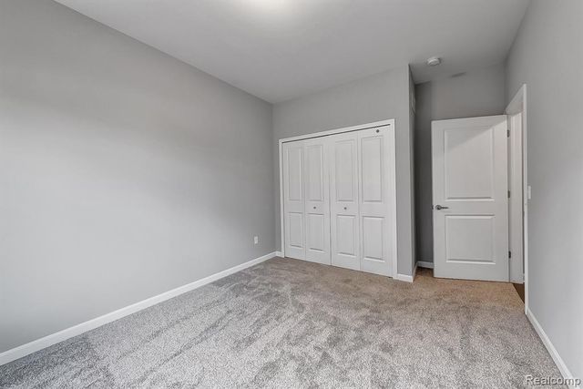 6064 Woodridge Lane, Grand Blanc, MI 48439