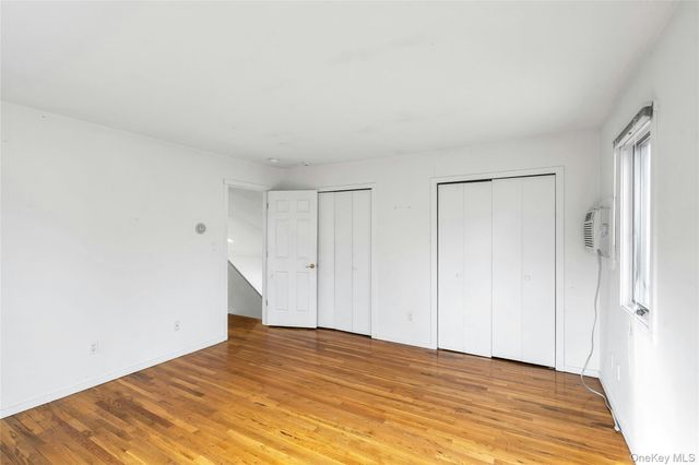 23 Bellows Terrace, Hampton Bays, NY 11946