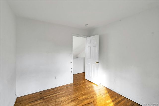 23 Bellows Terrace, Hampton Bays, NY 11946