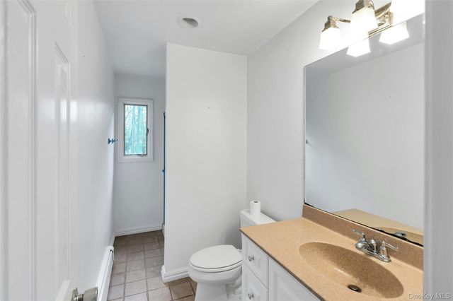 23 Bellows Terrace, Hampton Bays, NY 11946