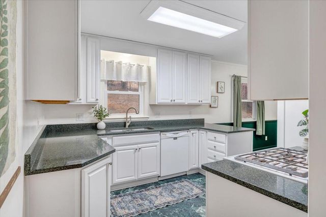 5033 Youngwood DR, Roanoke, VA 24017