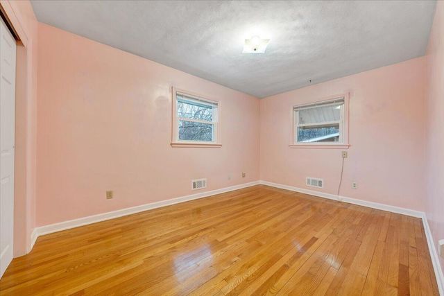 5033 Youngwood DR, Roanoke, VA 24017