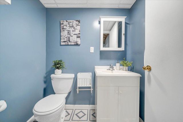 5033 Youngwood DR, Roanoke, VA 24017