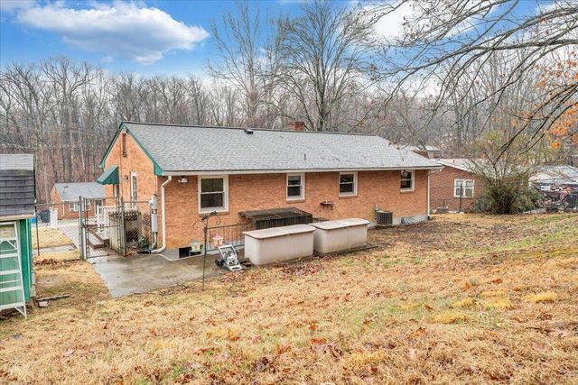 5033 Youngwood DR, Roanoke, VA 24017