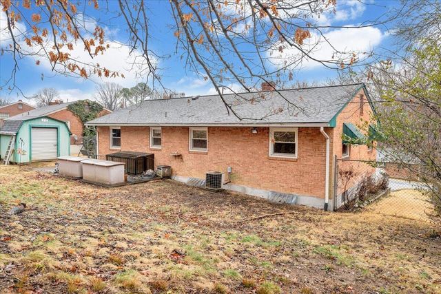 5033 Youngwood DR, Roanoke, VA 24017