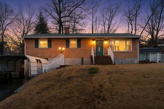 5033 Youngwood DR, Roanoke, VA 24017